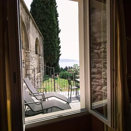 Washington Apartments Al Vittoriale Gardone Riviera Exterior photo