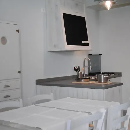 Washington Apartments Al Vittoriale Gardone Riviera Room photo