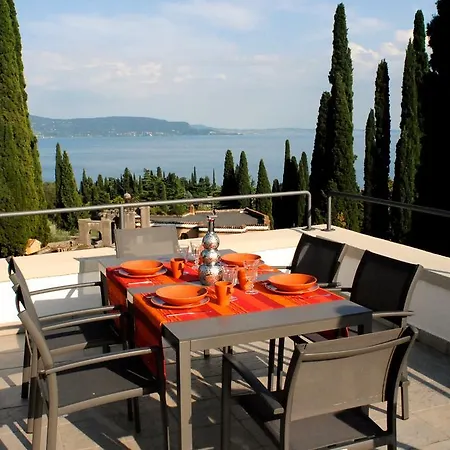 Washington Apartments Al Vittoriale Gardone Riviera Exterior photo